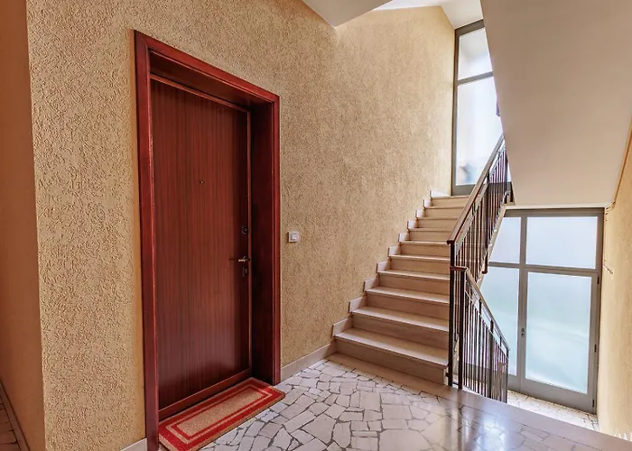 Lägenhet Guesthost - Cadelpiero - Near The *