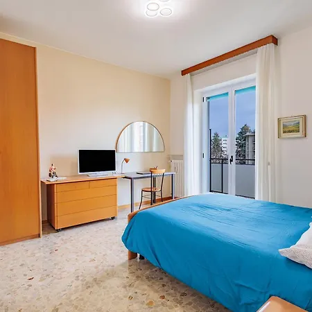 Guesthost - Cadelpiero - Near The Bergame